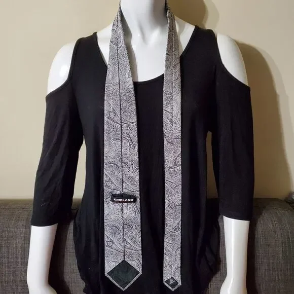 Kirkland Signature Gray & Silver Paisley Silk Tie - Picture 4 of 5